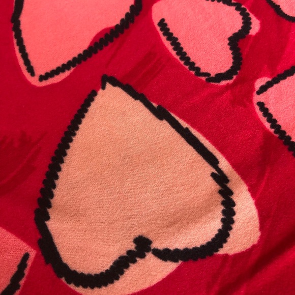 Red heart Lularoe leggings - Picture 2 of 2